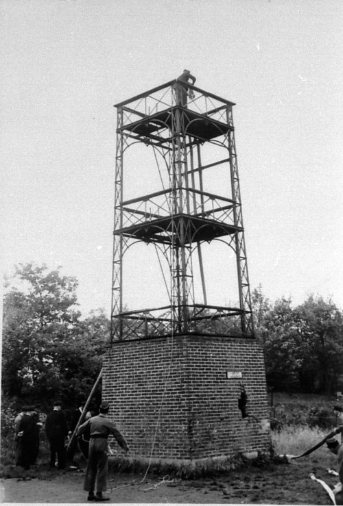 Steigerturm von 1909 beim Abriss