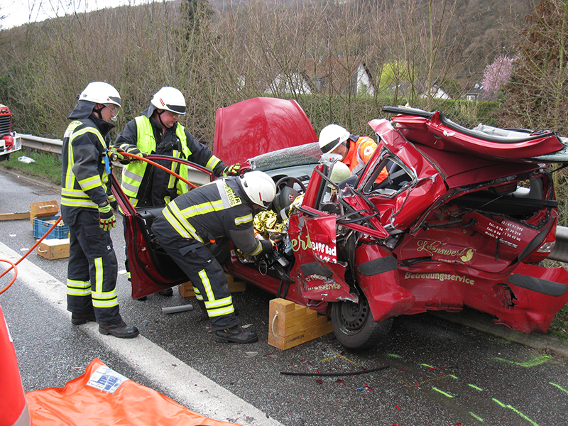 25.03.2019 - Schwerer Verkehrsunfall auf der B9