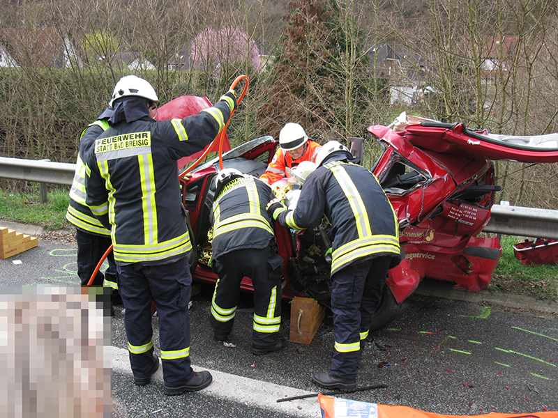 25.03.2019 - Schwerer Verkehrsunfall auf der B9